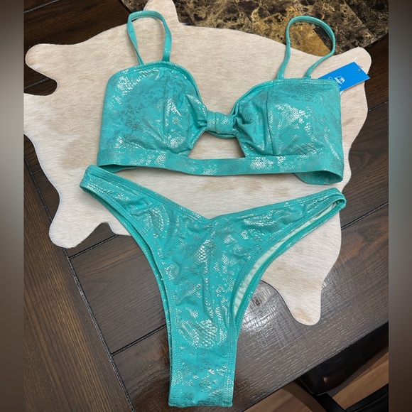 CUPSHE- NWT Atlantis Keyhole Bikini Bralette (M) & Ultra Cheeky Bottoms (S) - Picture 2 of 9